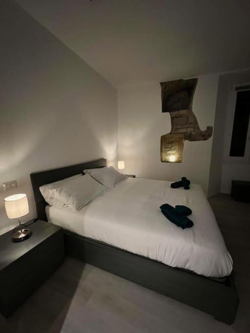 History Luxury Central Apartment By Revenue House Côme Esterno foto