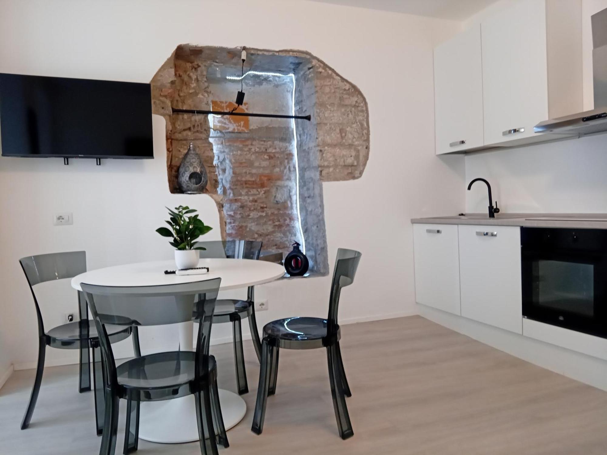 History Luxury Central Apartment By Revenue House Côme Esterno foto