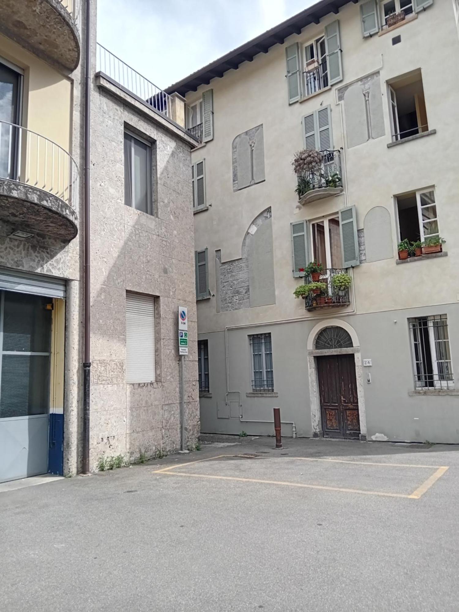 History Luxury Central Apartment By Revenue House Côme Esterno foto